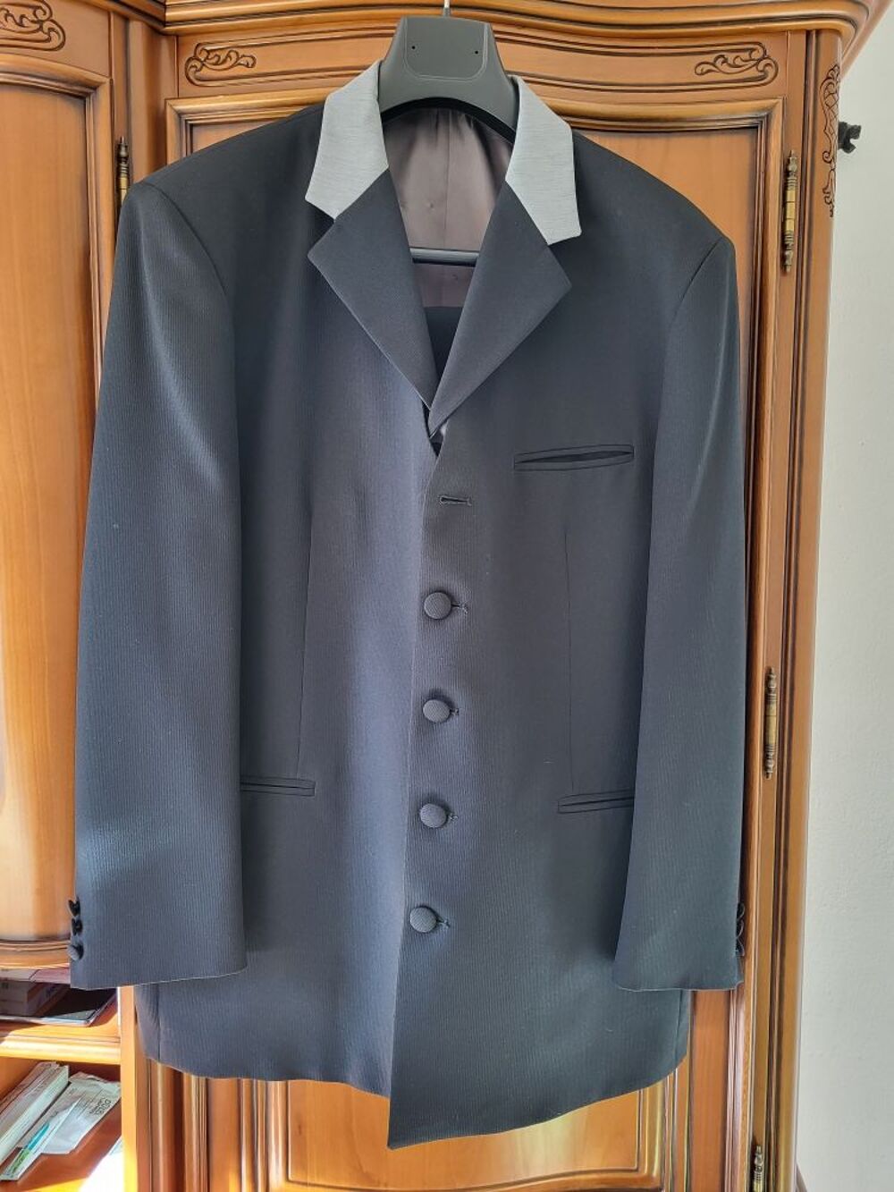 Costume trois Pi&egrave;ces Vêtements
