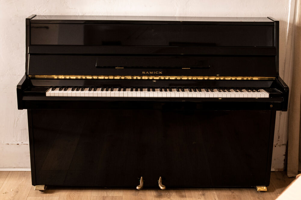 Piano Samick en Instruments de musique