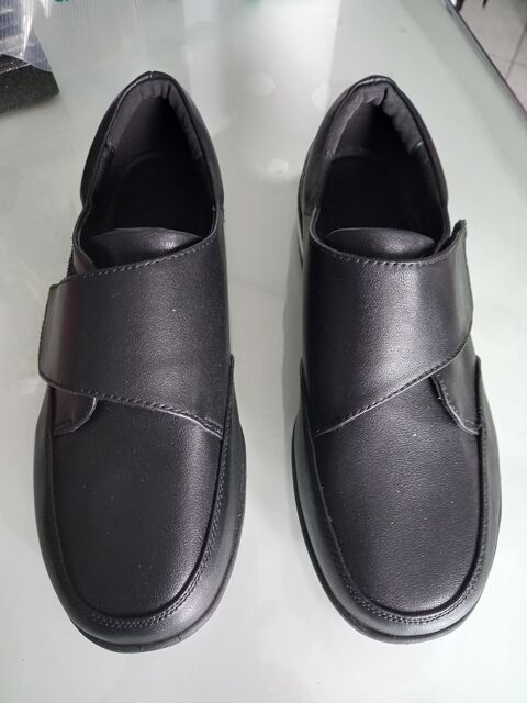 Chaussure homme � scratch T 43 Bassens (33)