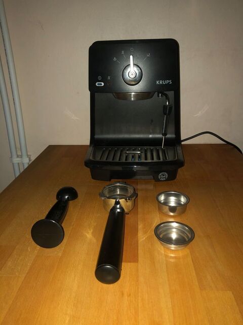 MACHINE A CAFE  NESPRESSO KRUPS NEUVE 90 Aix-en-Provence (13)