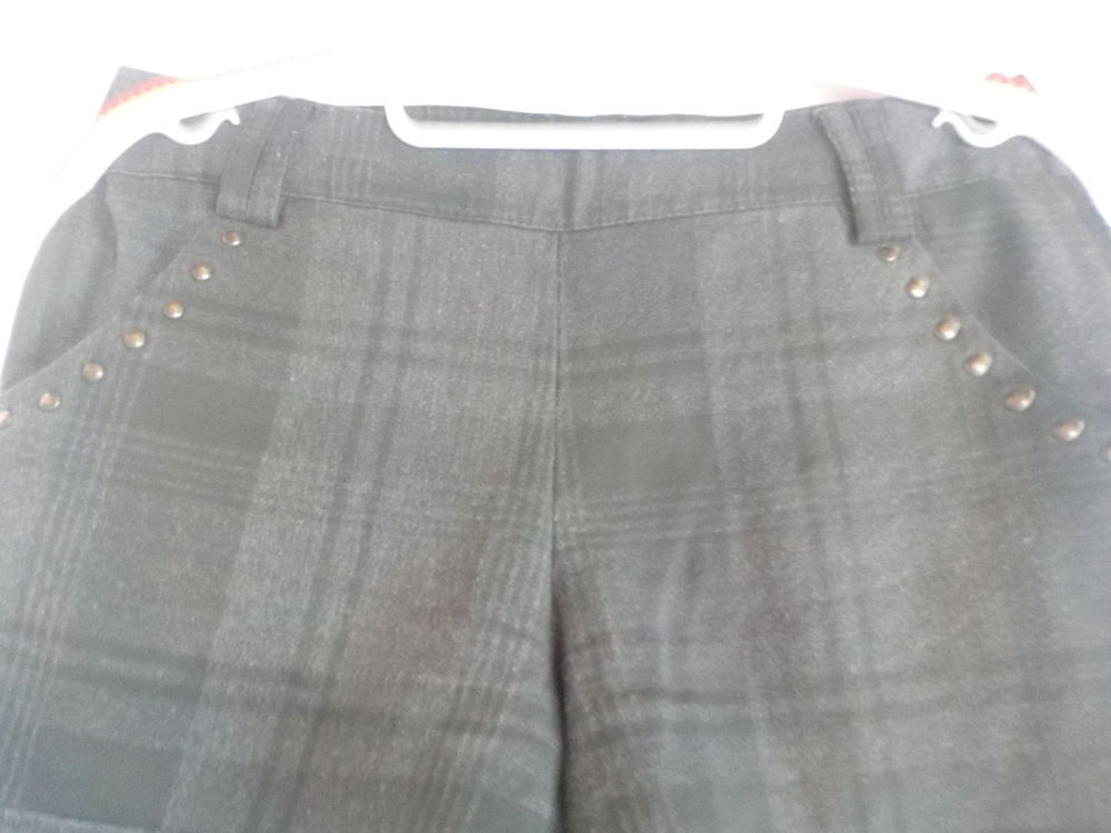 SHORT FEMME CACHE-CACHE NOIR ET GRIS FONCE TAILLE 34 Vêtements