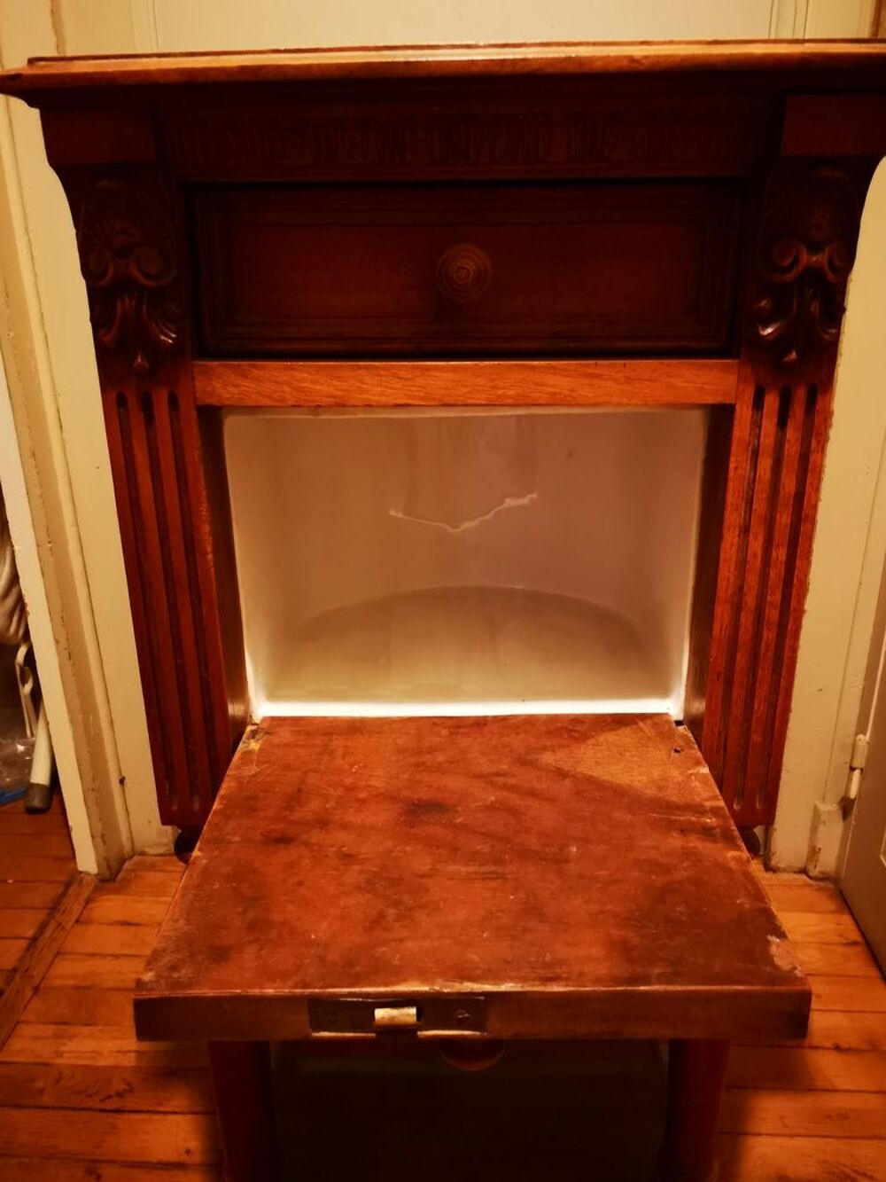 Ancienne table de chevet Meubles