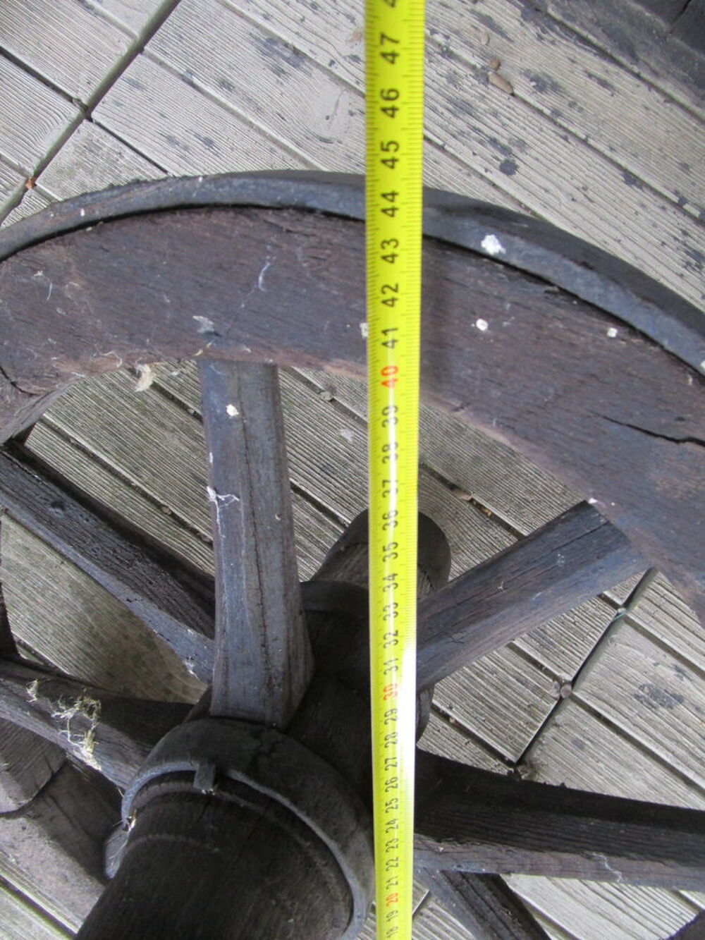 Roues anciennes en bois Jardin
