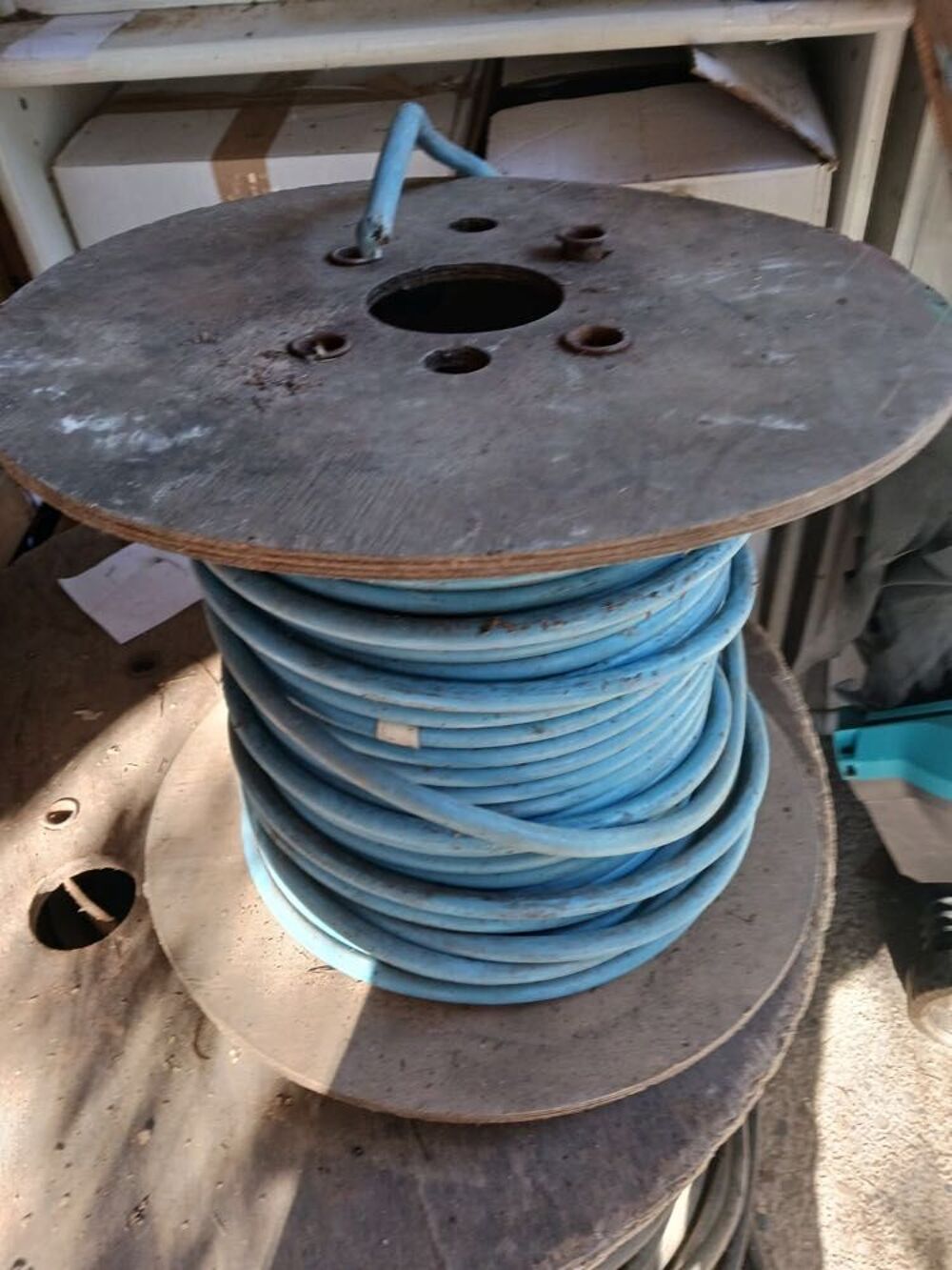 47 m de Cable &eacute;lectrique pour pompe immerg&eacute;e 4G x1,5 Bricolage