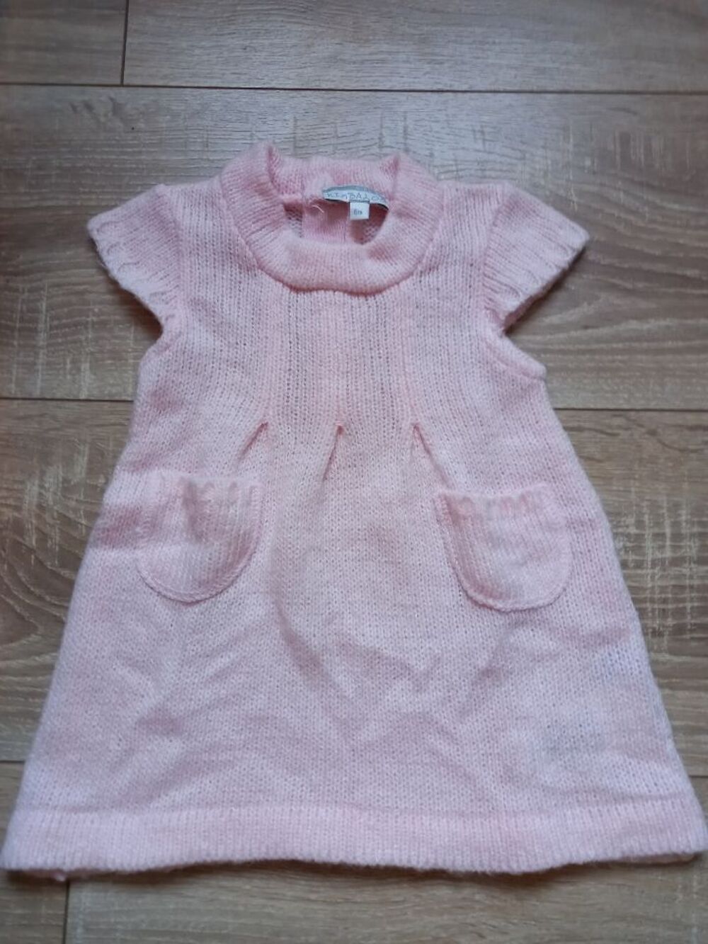 Lot v&ecirc;tements b&eacute;b&eacute; fille 6 mois
Vêtements enfants
