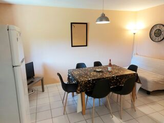  Appartement à louer 5 pièces 50 m²