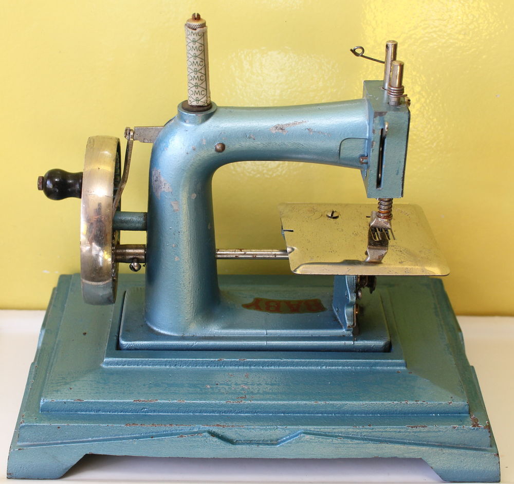 Machine &agrave; coudre enfant jouet ancien 1930 BABY Jeux / jouets