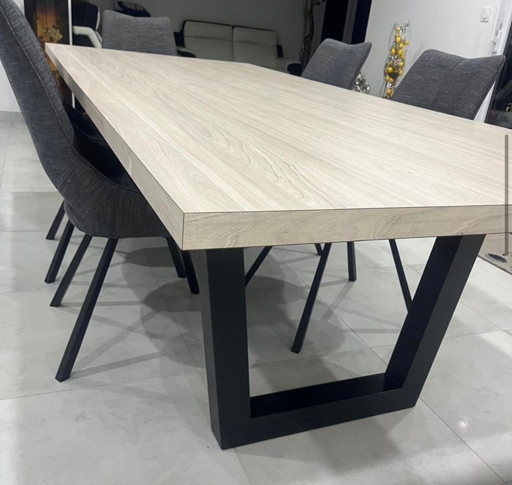 Grande table de salle &agrave; manger moderne bois ch&ecirc;ne massif Meubles