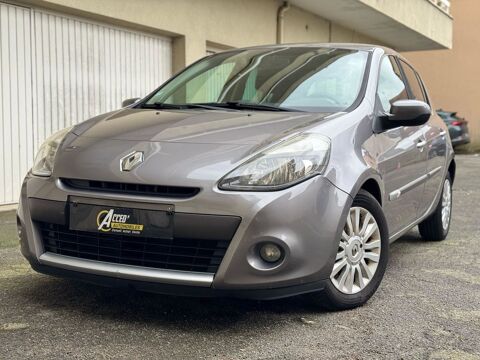 Renault Clio III Tce 100 eco2 Expression Clim Euro 5 2011 occasion Pontault-Combault 77340