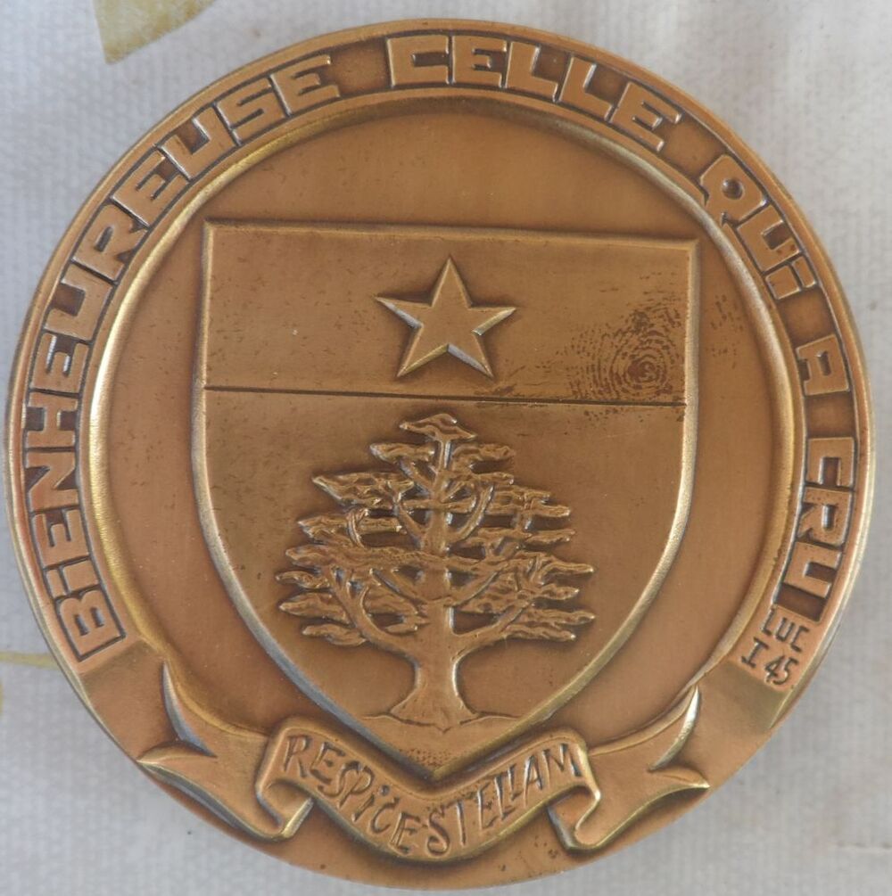 M&eacute;daille religieuse en bronze de 70mm de diam&egrave;tre pour 183g 