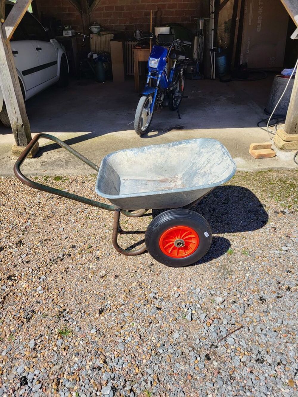 Bricolage 
Outillage Divers bonne &eacute;tat. Bricolage