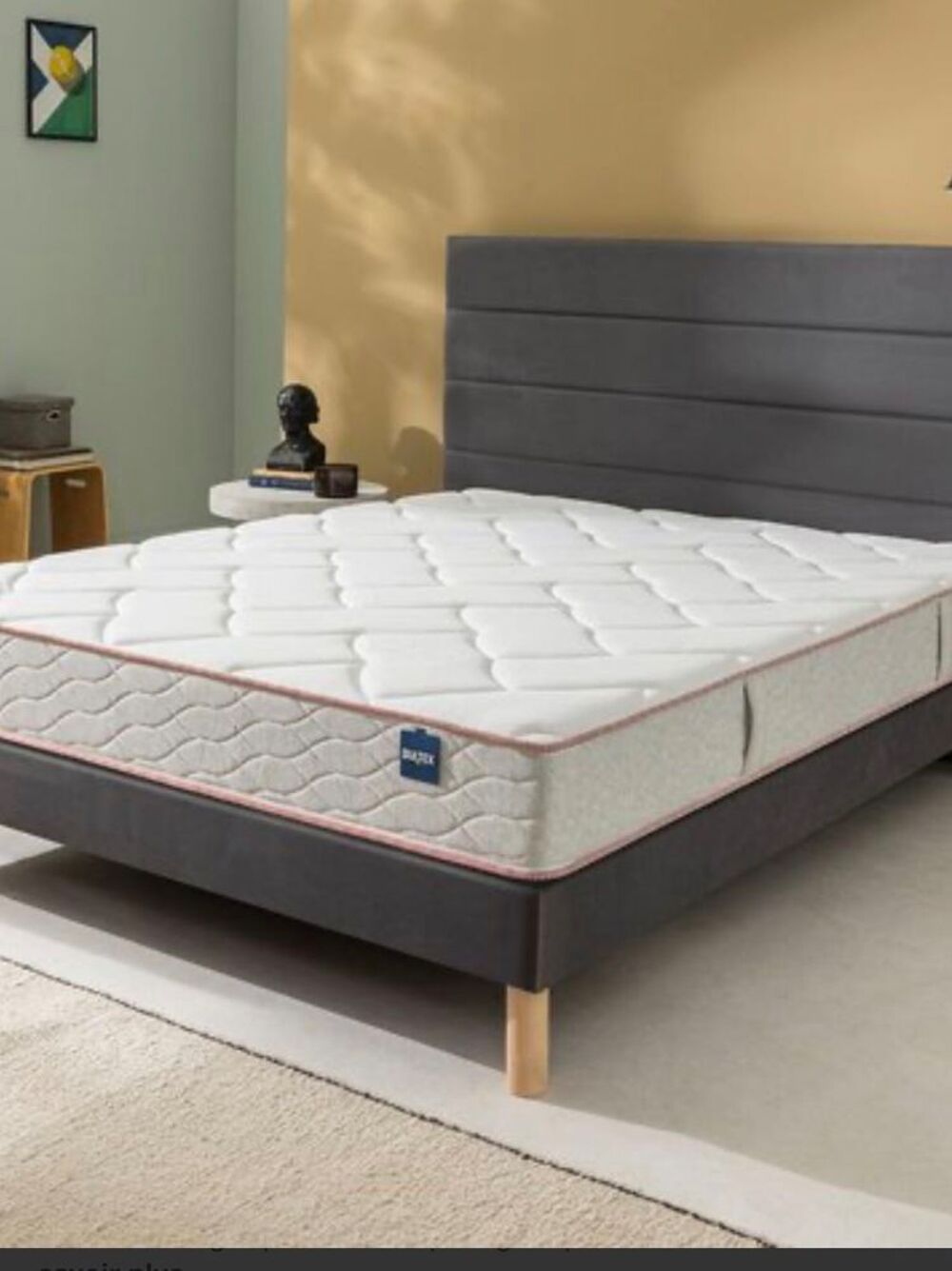 t&ecirc;te de lit grise avec matelas bultex neuf voyage &agrave; &eacute;tranger nous pouvons pas le prendre Meubles