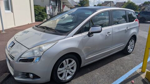 Peugeot 5008 1.6 HDi 112ch FAP BVM6 S&eacute;rie Sp&eacute;ciale Family 5pl 2011 occasion Louvres 95380