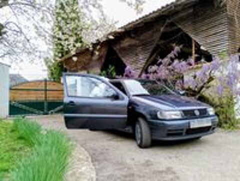 Polo 1.4i Clim 1999 occasion 16700 Ruffec