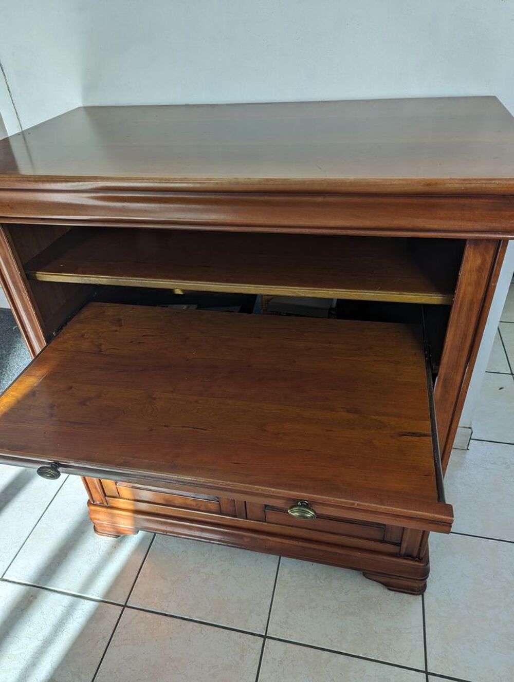 Meuble t&eacute;l&eacute; Meubles