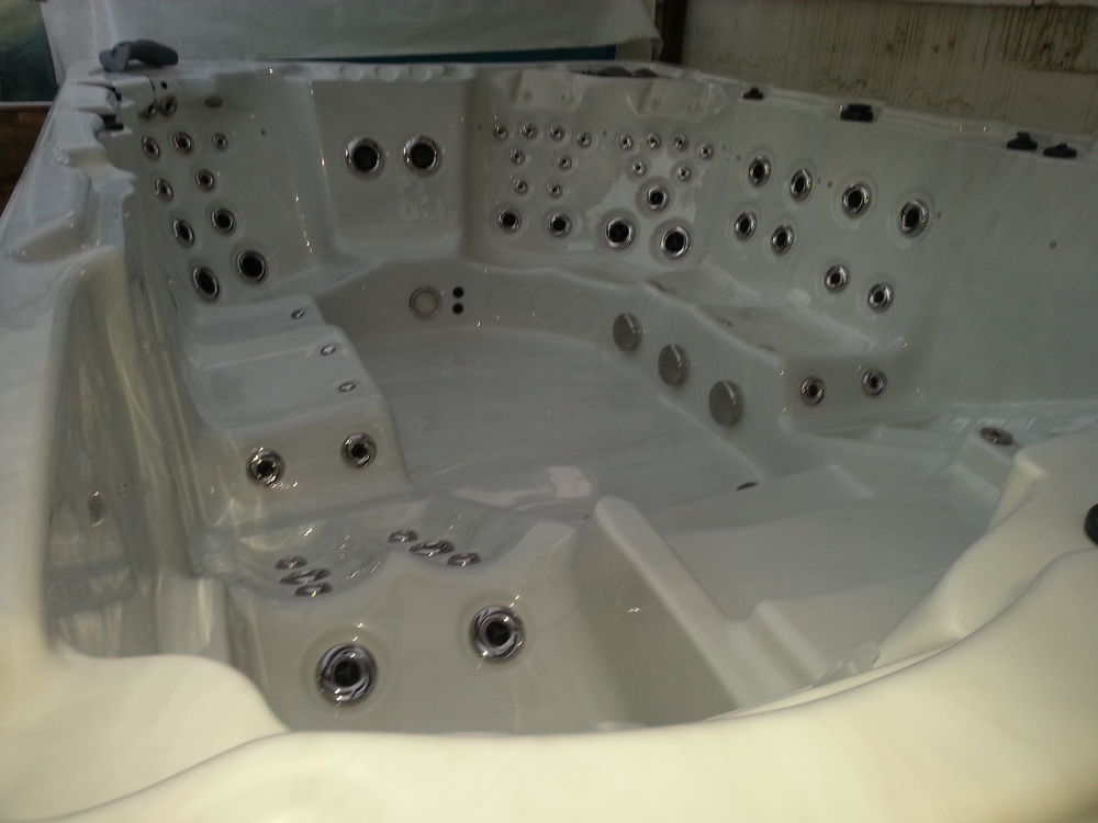 SPA DE NAGE "ALLSEAS" Albaster PVC gris Sports