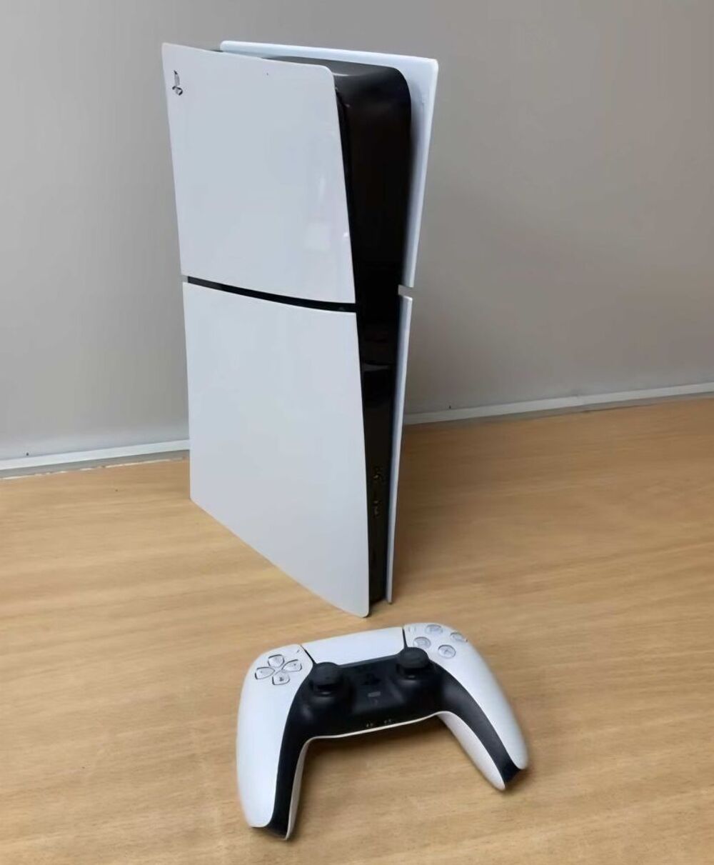 Ps5 slim 240€ Consoles et jeux vidéos