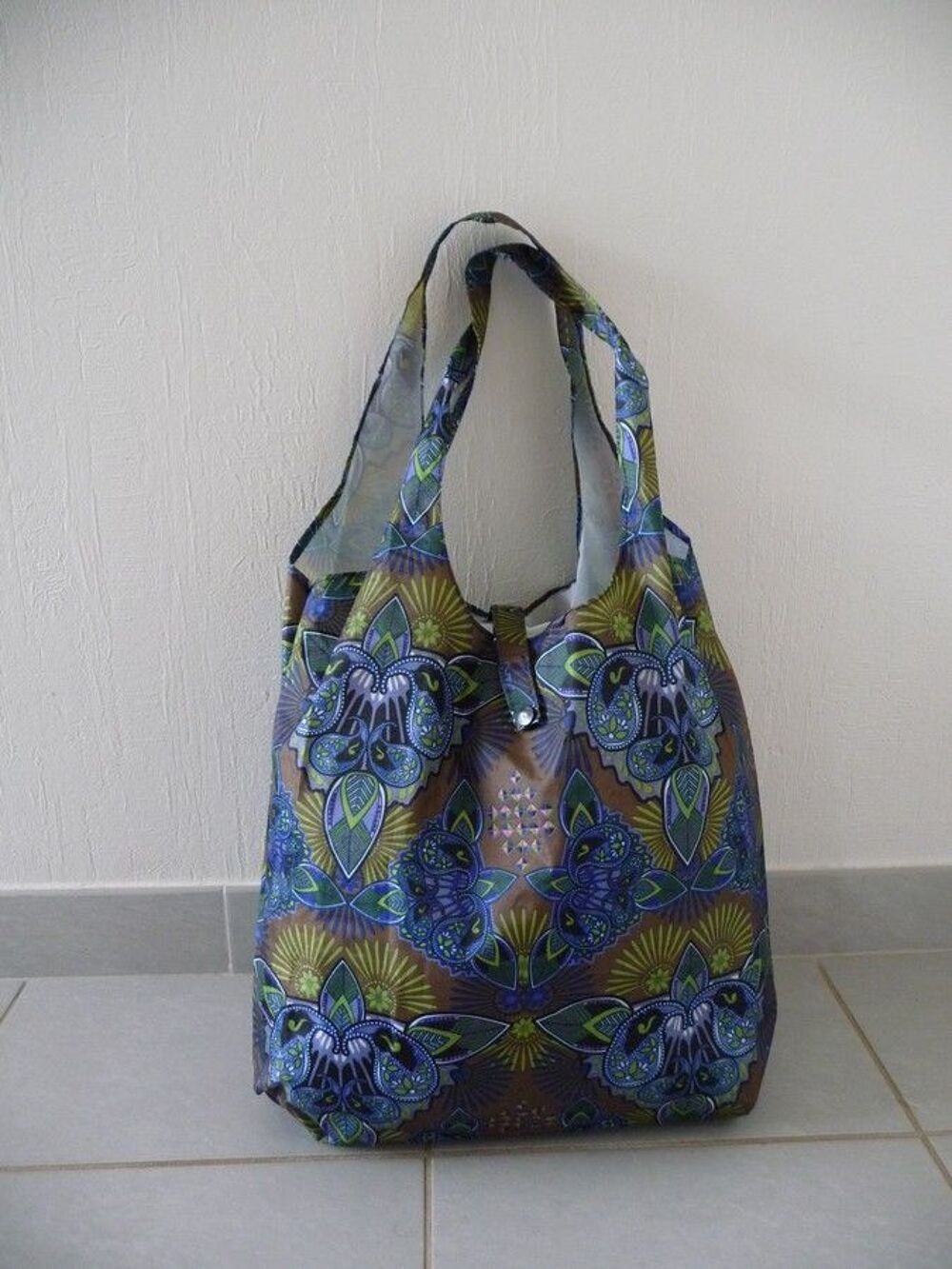 Sac pliable et son sac de rangement motifs multicolores - Ne Maroquinerie