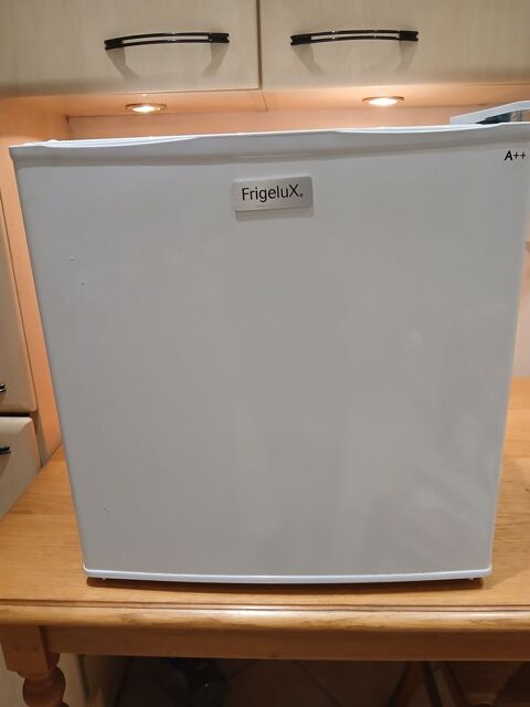 Mini cong�lateur Frigelux compact ? parfait studio / appoint 65 Paris 16 (75)