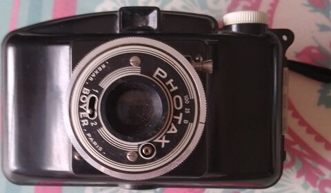 Appareil photo vintage avec son �tui 0 Meximieux (01)