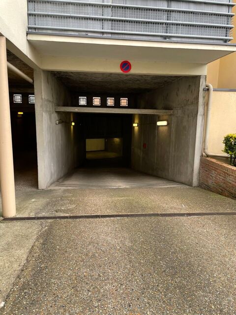  Parking / Garage � louer 13 m� Beauvais