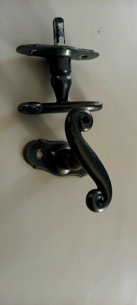  poign�es de portes ou portes-fen�tres
0 Rousset (13)