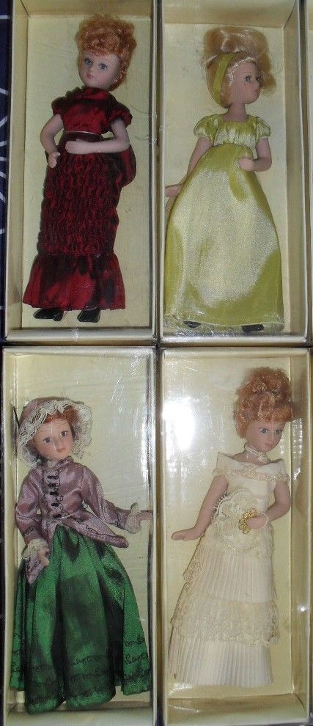 Rare lot poup&eacute;es porcelaine collection atlas dames d'&eacute;poque 