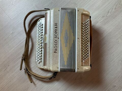 Accord�on Paolo Soprani  650 Genlis (21)