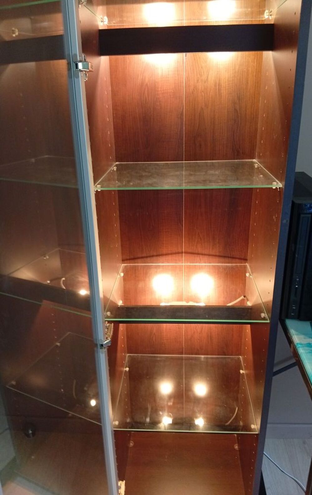 vitrine en bois Meubles