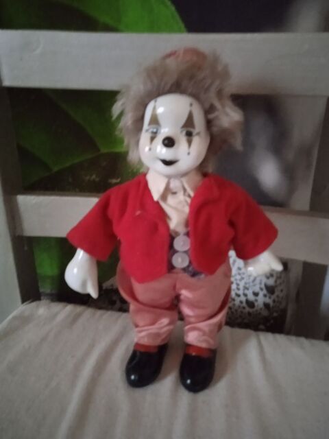 Clown en c�ramique t�te bras et corps mobiles Talange (57)