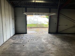  Parking / Garage à vendre 130 m²