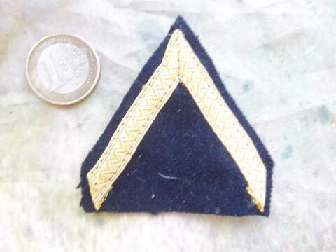 collection militaire galon de sergent insigne  4 Valognes (50)