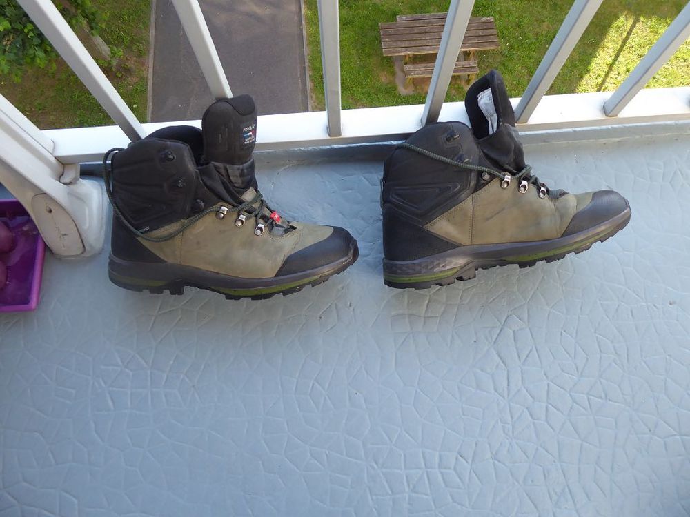 Chaussures de randonn&eacute;e homme Chaussures