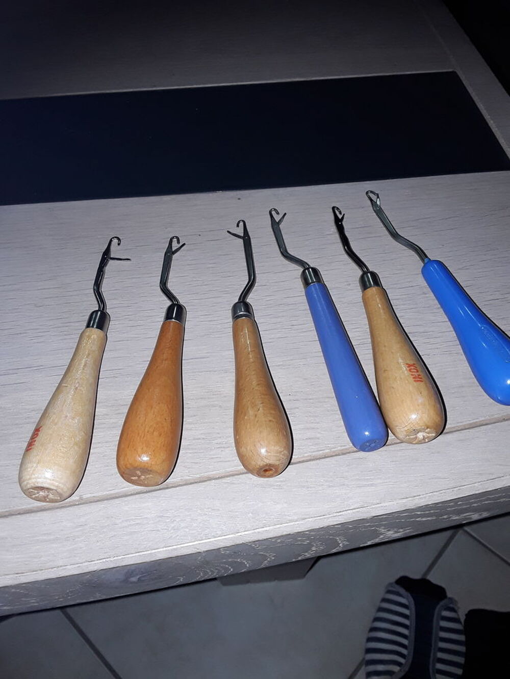 6 crochets &agrave; tapisser manche bois Bricolage