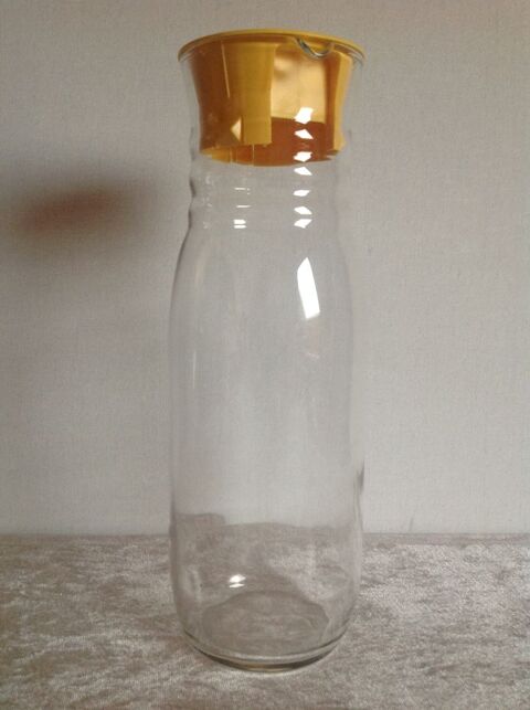 BOUTEILLE PICHET CARAFE EN VERRE BEC VERSEUR Envoi Possible
5 Tr�gunc (29)
