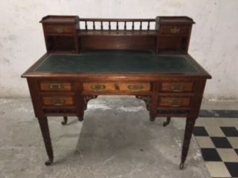 Bureau ancien  180 Cannes (06)