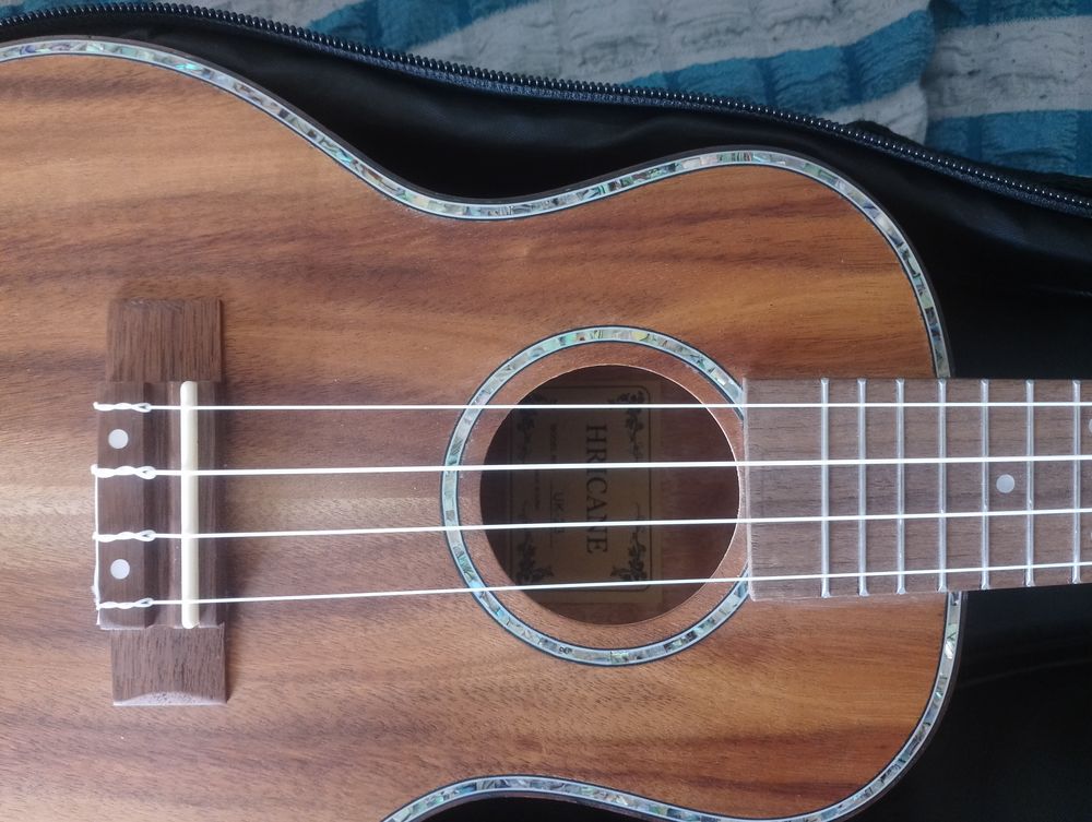 Guitare hricane UK 23 Instruments de musique