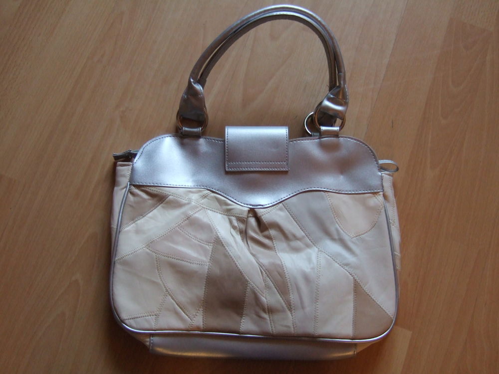 Sac &agrave; main beige / argent&eacute; (neuf) Maroquinerie