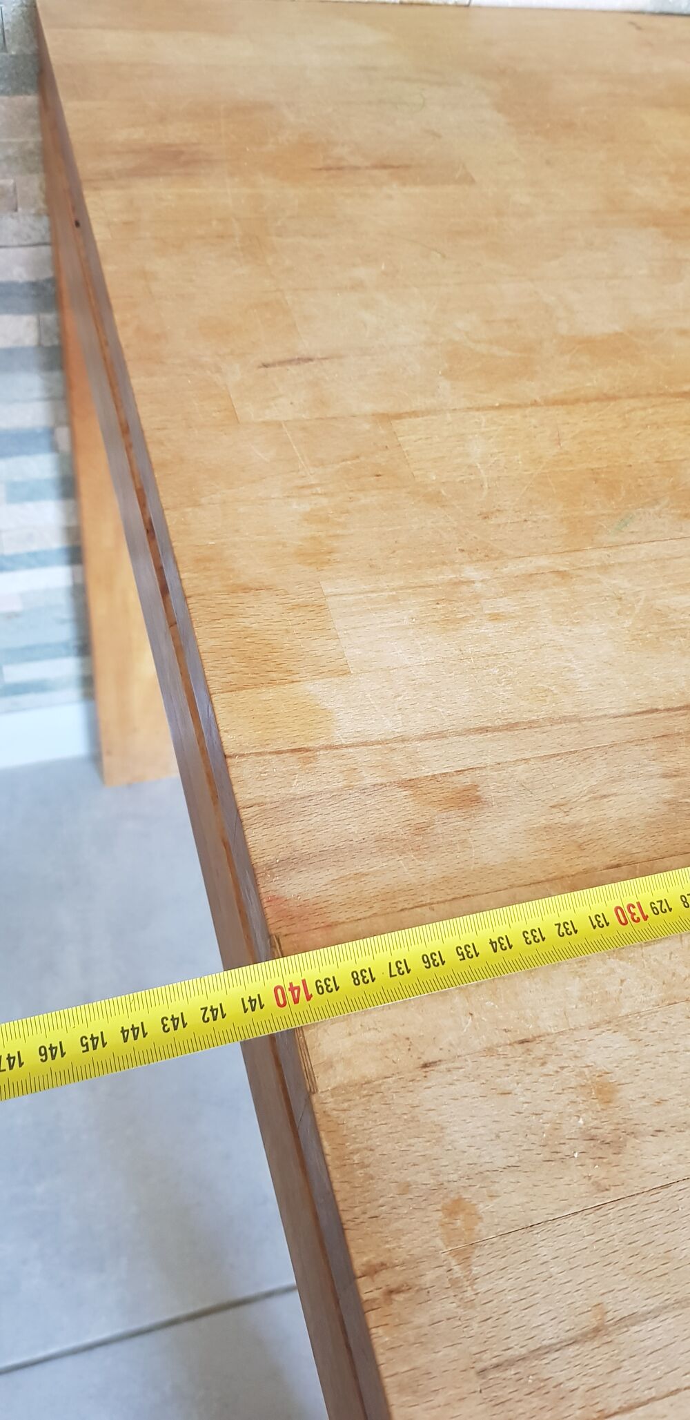 Table en bois 
En l'&eacute;tat &agrave; venir chercher secteur fabron Meubles