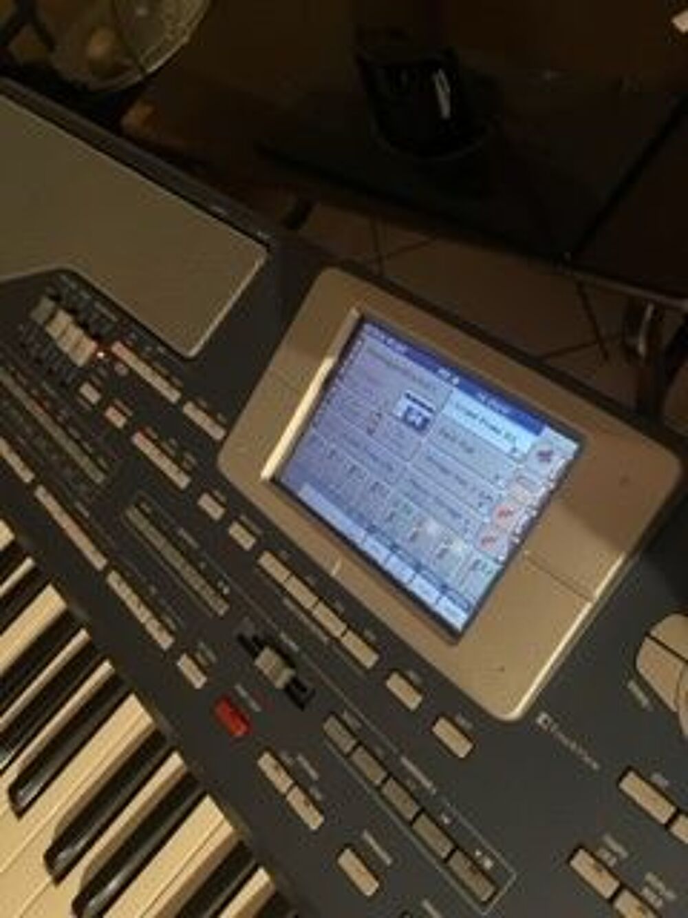 clavier KORG PA800 Instruments de musique