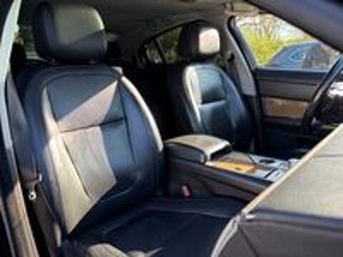 XF 2.7 V6 D - 207 Bi-Turbo Luxe Premium A 2009 occasion 36000 Ch&acirc;teauroux