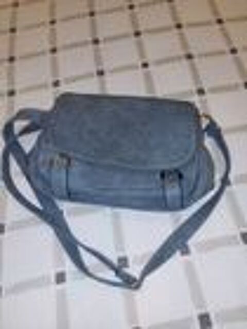 Sac � main 22 Caen (14)