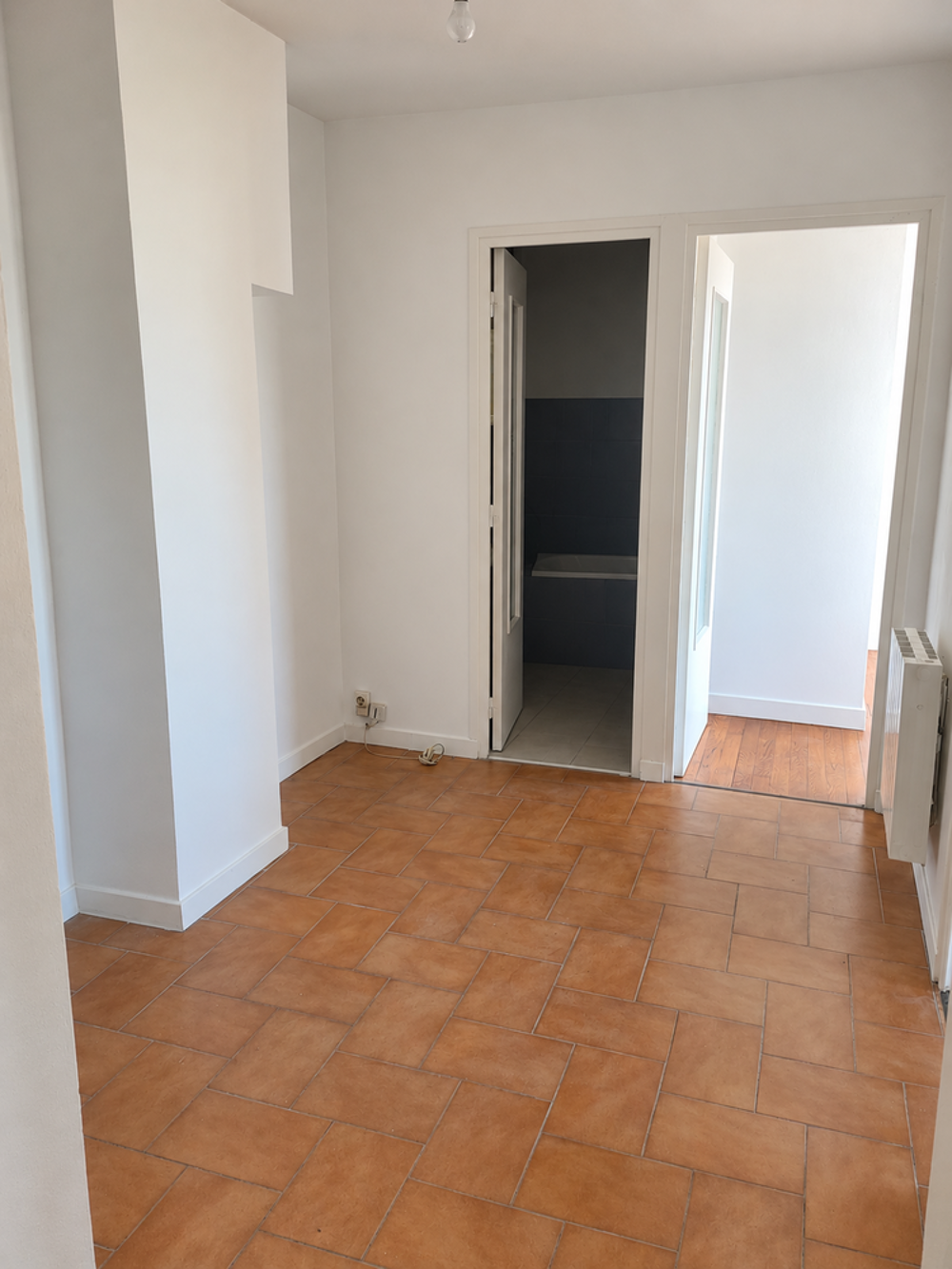 Location Maison Maison de plus de 100 m² - 3 chambres - garage - Chaussan Chaussan