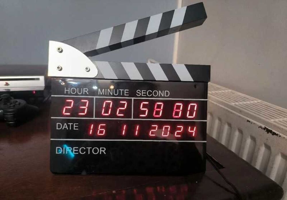 horloge r&eacute;veil clap de films
Audio et hifi