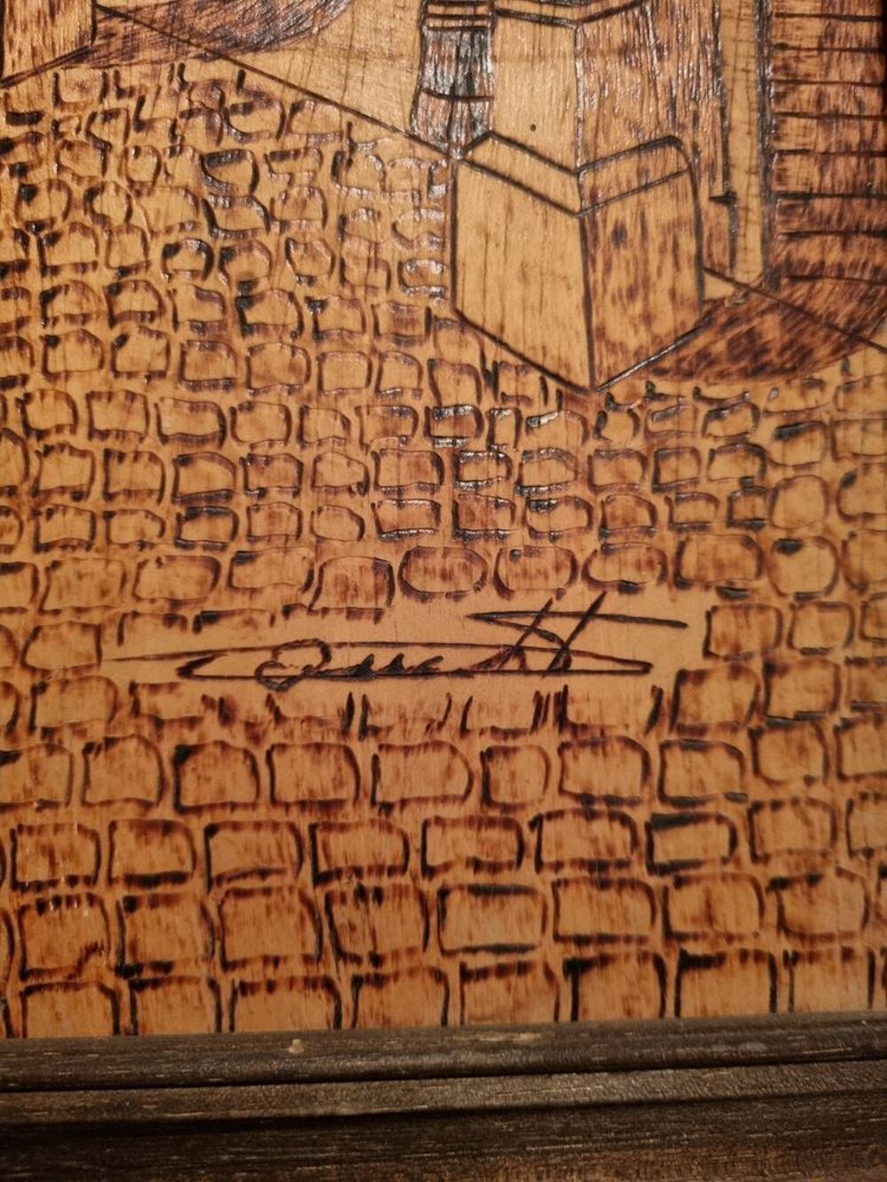Tableau pyrogravure sur bois Strasbourg Cour du corbeau 