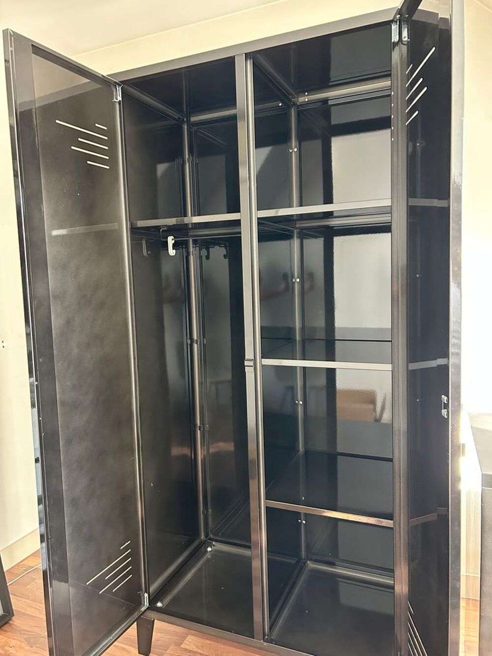 Armoire LOFTER Alin&eacute;a Meubles