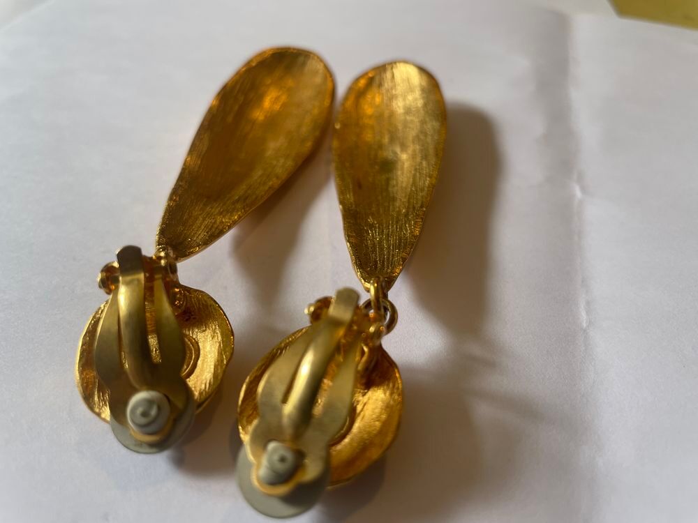 BO Boucles d'Oreilles Clip rond dor&eacute; + pendant goutte LANVIN Bijoux et montres