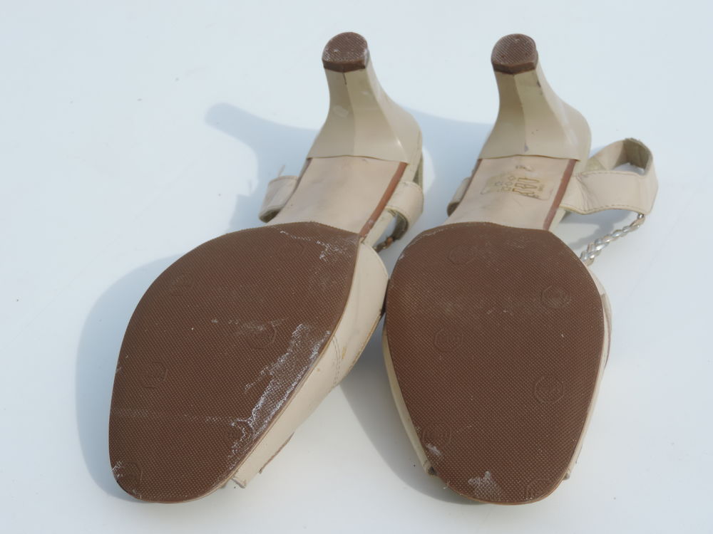 CHAUSSURES NU PIEDS DORES Chaussures