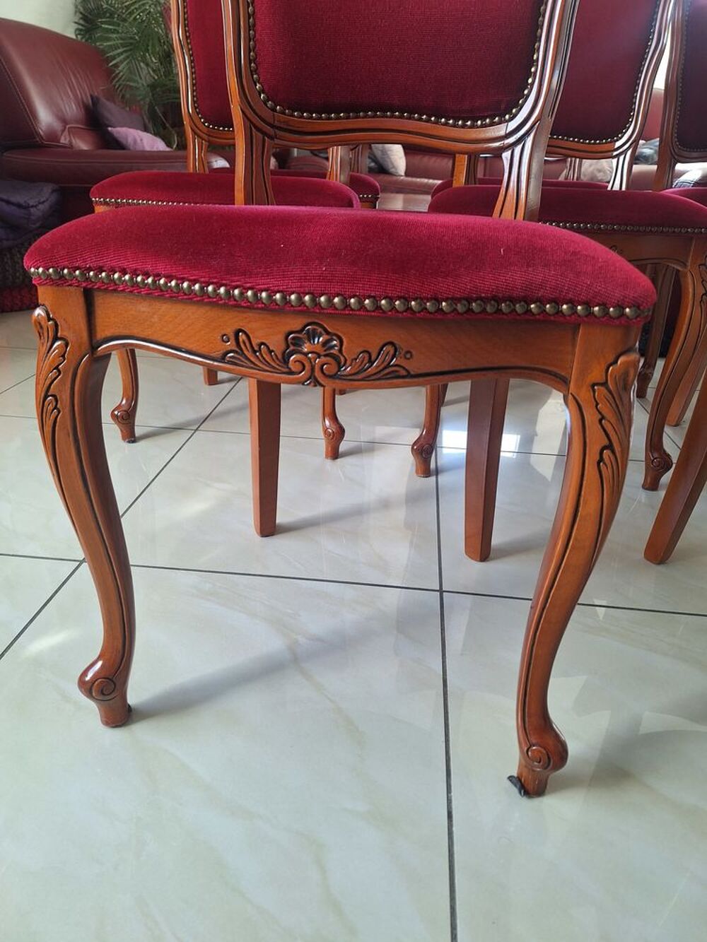 Superbe ensemble de [8/10] chaises Louis XV en merisier mass Meubles