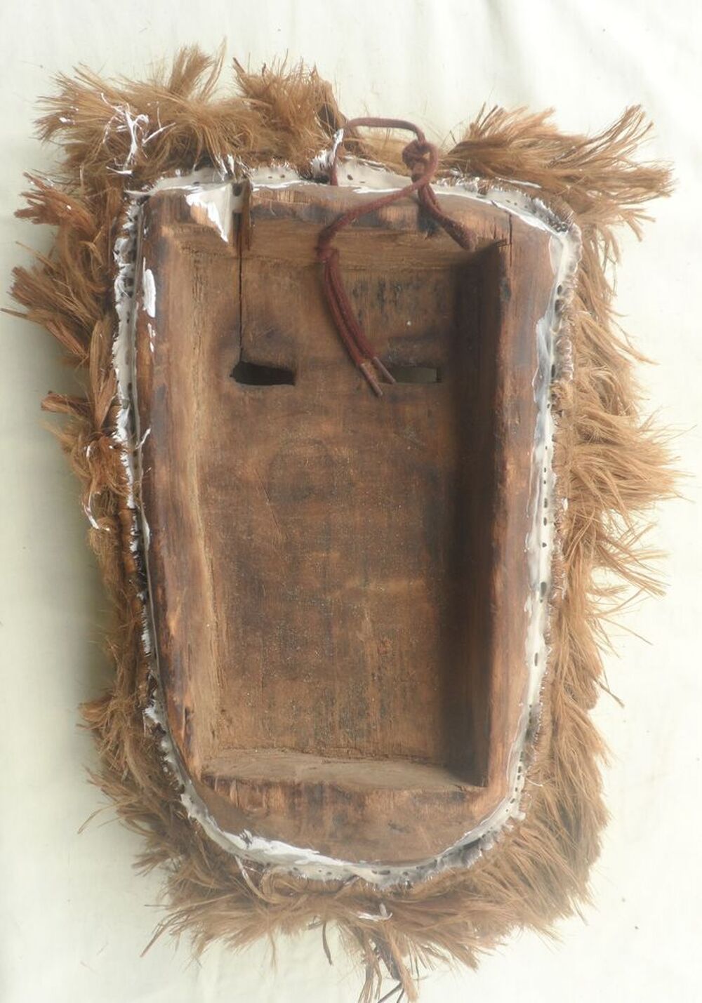 Masque Africain ramen&eacute; du Gabon il y a environ 45 ans
Décoration